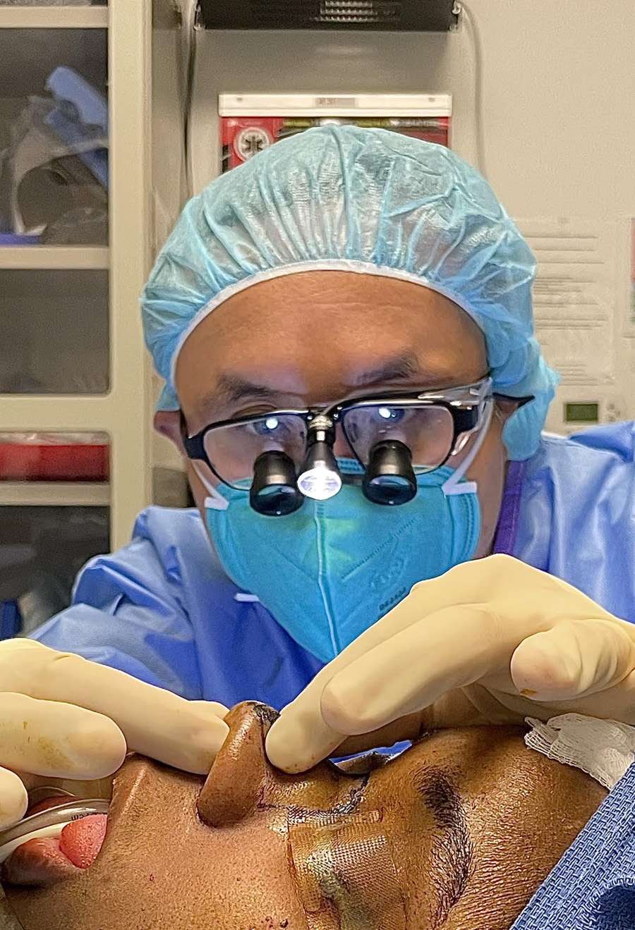 Dr. Lam performing Nose Surgery